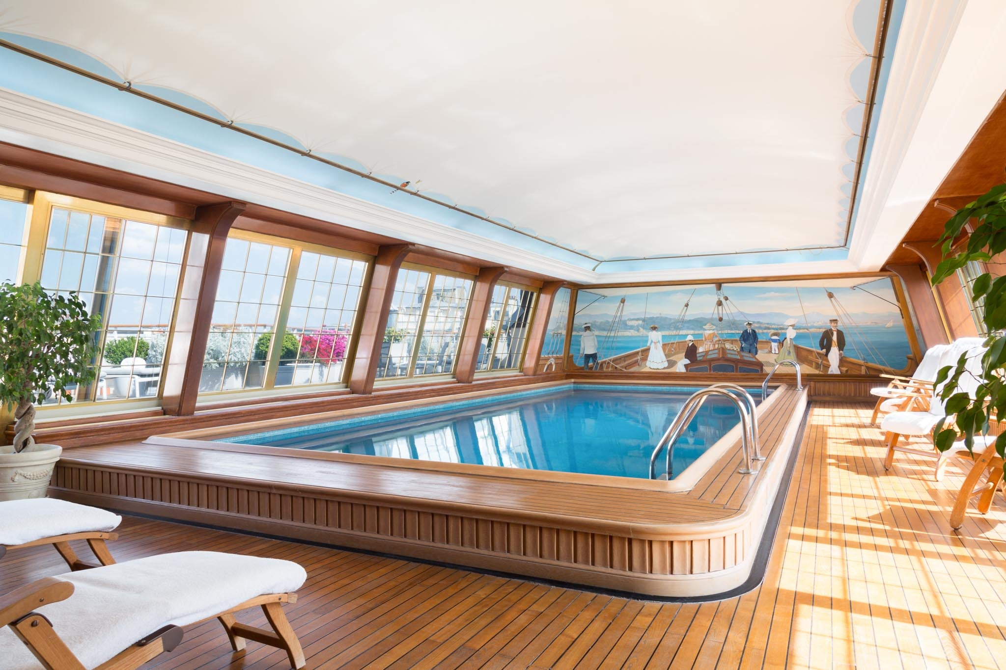 Piscine-Claire Cocano Luxvivendi Gmbh