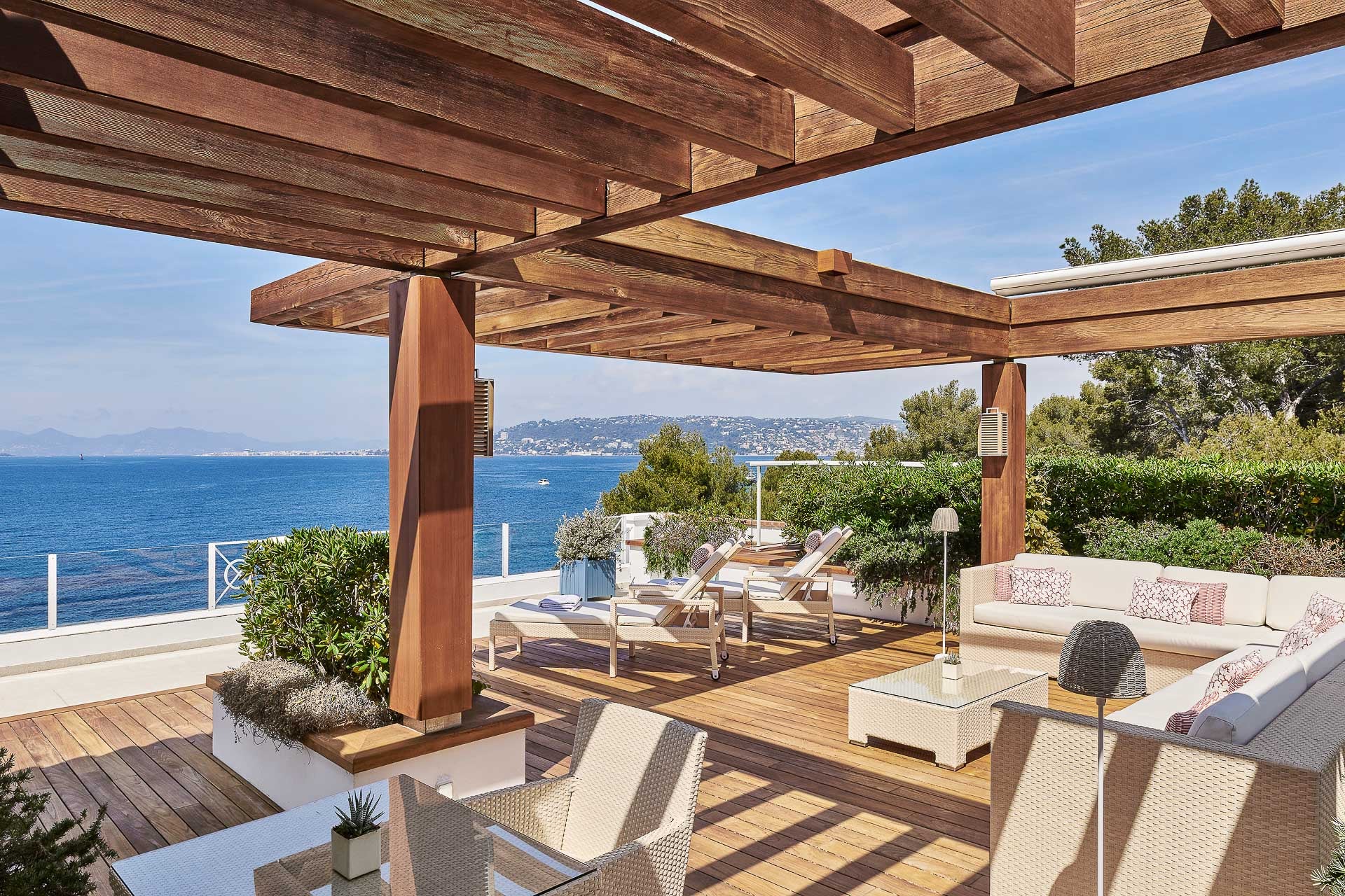 Eden-Roc Suite-Hotel du Cap-Eden-Roc-Luxvivendi