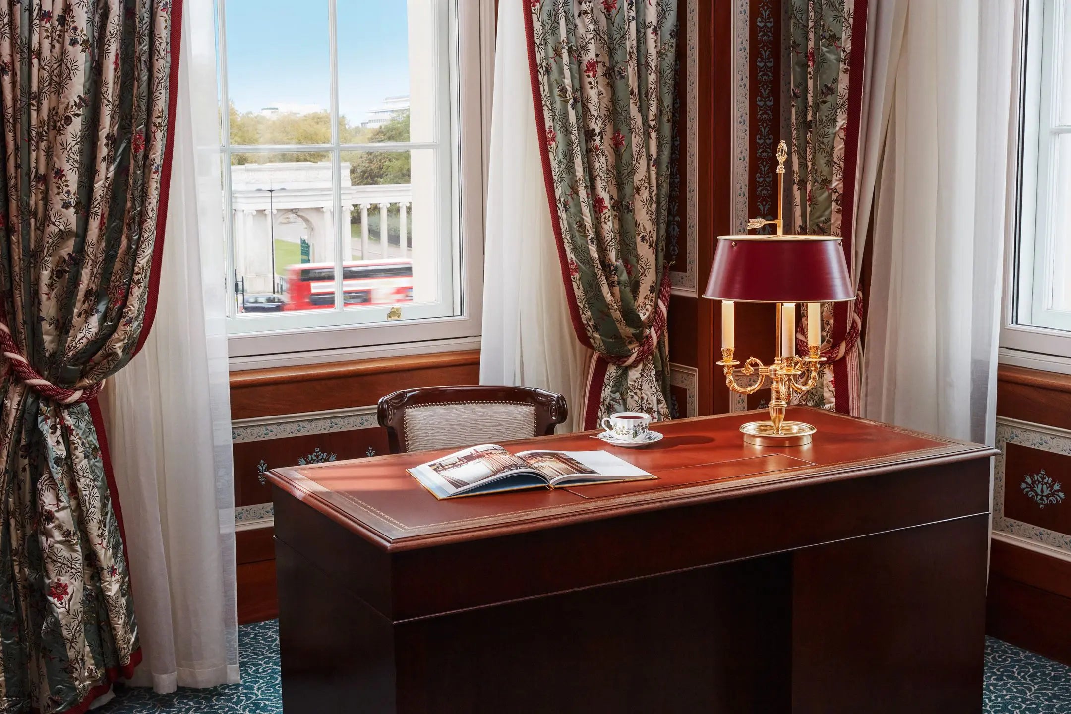 The Buckingham Suite-The Lanesborough-Luxvivendi